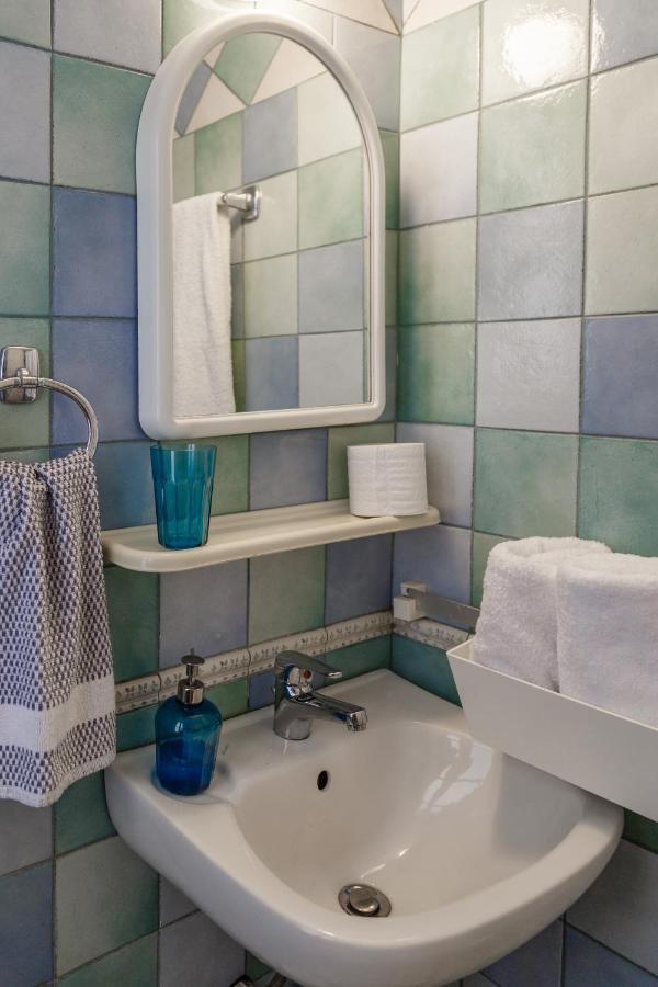 Apartment Sweet 4 *